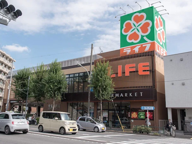 ライフ新桜台駅前店